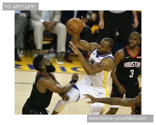 勇士在季后赛激战中以3比2战胜火箭展现强大实力与团队默契