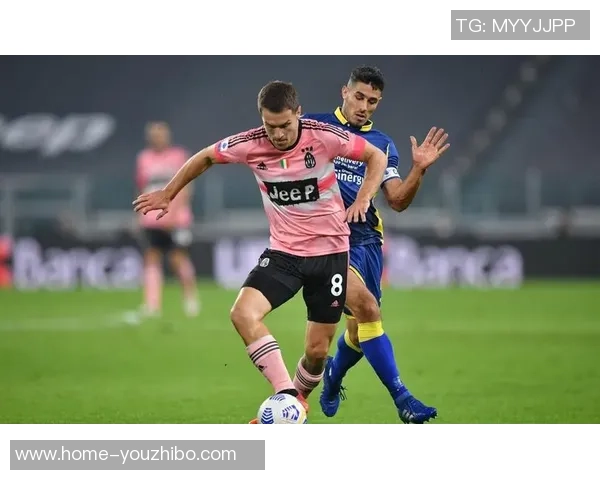 巴萨与尤文激情对决海报展现足球魅力与团队精神